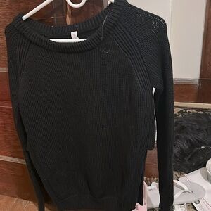 BLACK LULULEMON sweater